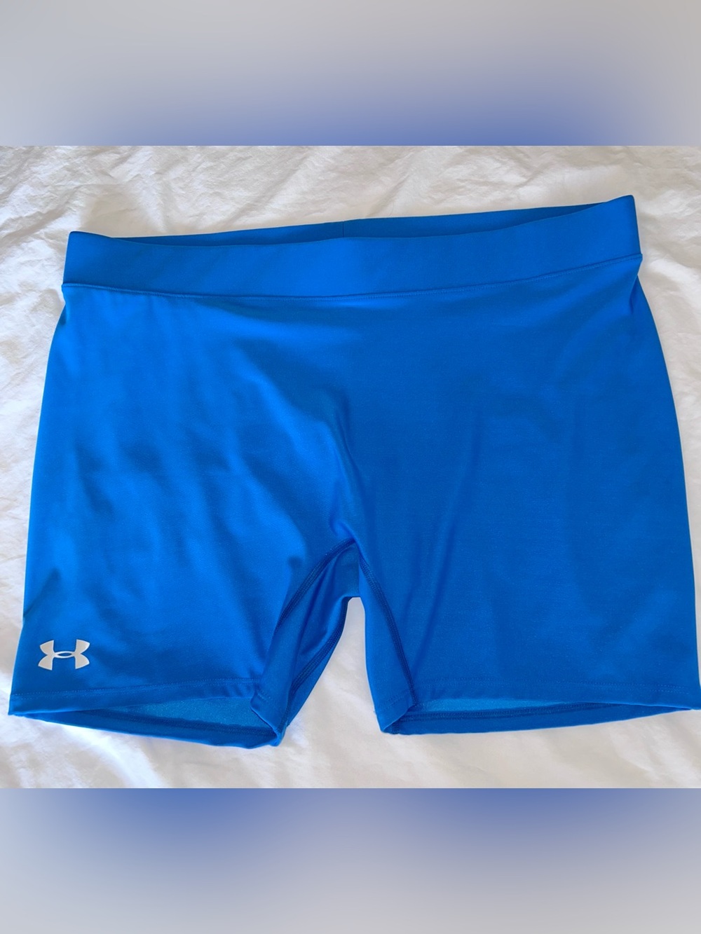 Under Armour Women’s turquoise Blue Compression Shorts L